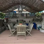 Le Temps Des Cigales 1 Bed & Breakfast