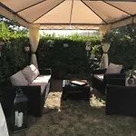 Le Temps Des Cigales 1 Bed & Breakfast