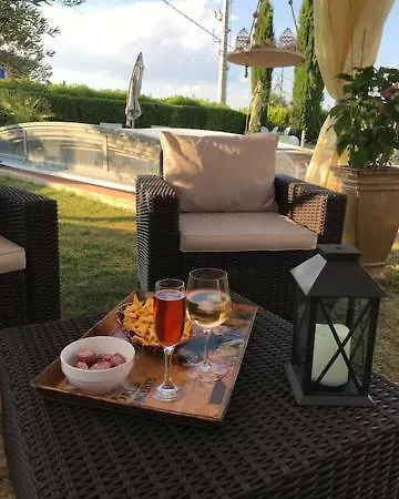 Les Secrets Du Mistral Bed & Breakfast 3*