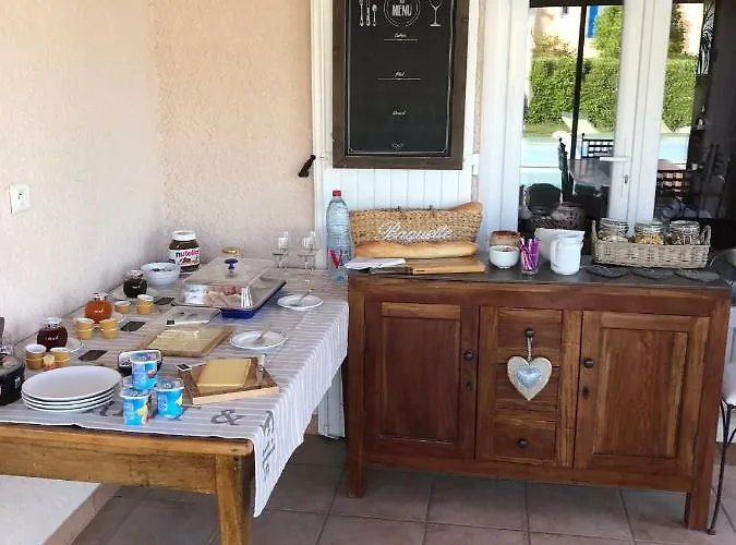 Bed & Breakfast Les Secrets Du Mistral Valensole