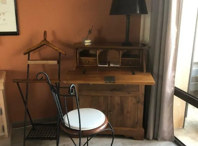 Les Secrets Du Mistral Bed & Breakfast Valensole